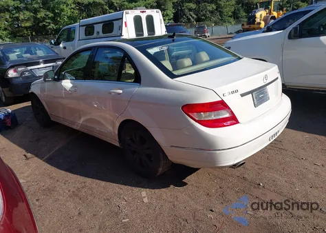 2008 Mercedes-Benz C 300 Luxury 4Matic/Sport 4Matic from USA, damaged, VIN WDDGF81X38F074437